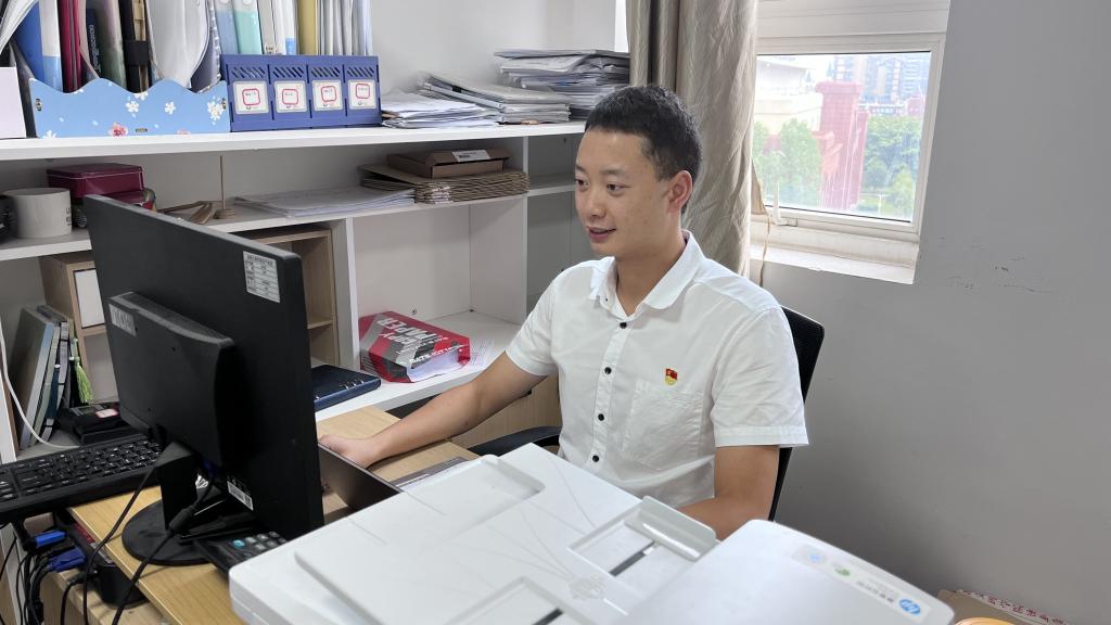文法学院党总支开展2022级新生入党启蒙教育
