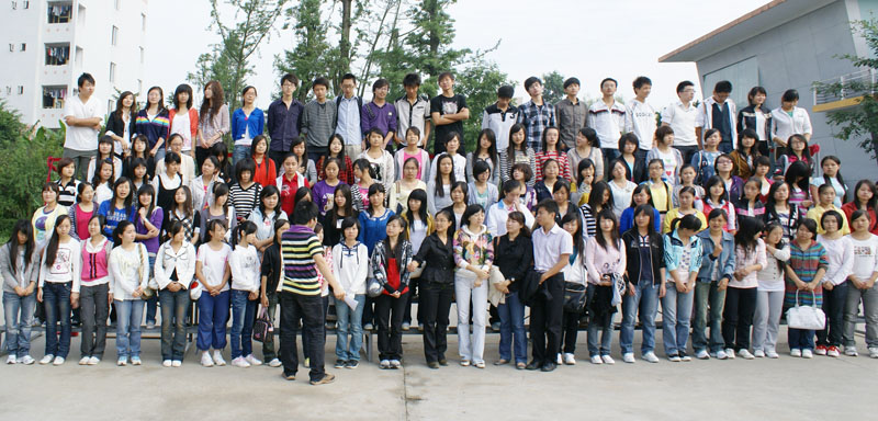我院2009级新生图像信息采集顺利完成