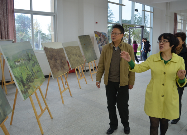 美术学院第三届学生书画作品展开幕