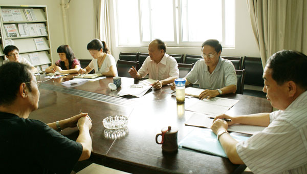 细化责任 坚持晨检 打好防控甲型流感工作的持久战