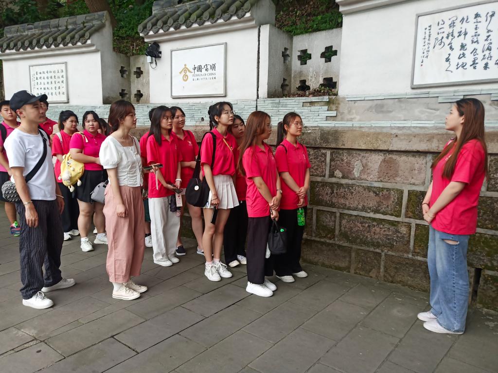 cfb70f60501d4a0ab324b7862a96cb5f.jpg