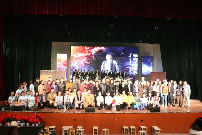 演艺学院 2013级表演(音乐剧方向)毕业大戏《野火春风斗古城》成功演出