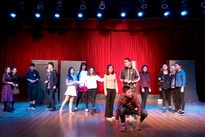 善待青春 不负年华——2013级表演(音乐剧方向)毕业大戏彩排