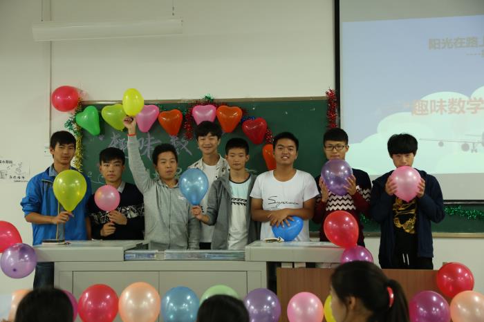 数学与统计学院“趣味数学情景剧大赛”异彩纷呈