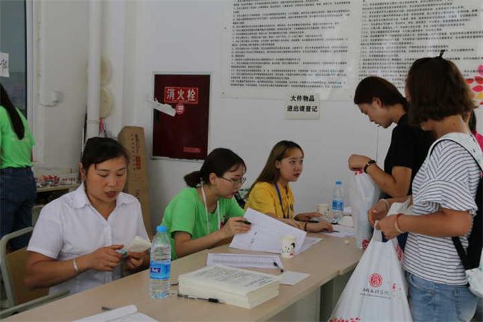 自理,自理,为了自己!——学生公寓自我管理委员会2017迎新、招新工作顺利展开