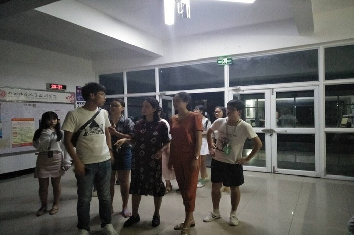 【教育】教育学院进行安全检查及夜不归寝检查