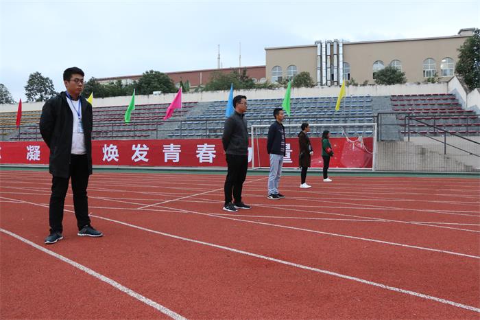校园文明督导总队顺利完成迎新晚会执勤活动