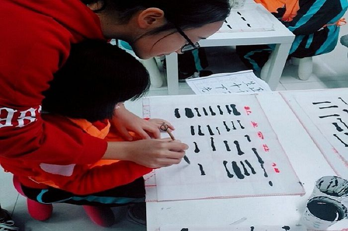 【教育】教育学院青年志愿者分队“爱在文理,情暖港青”系列活动