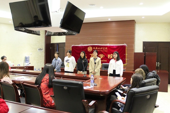 【教育】教育学院进行两委学生干部复试会