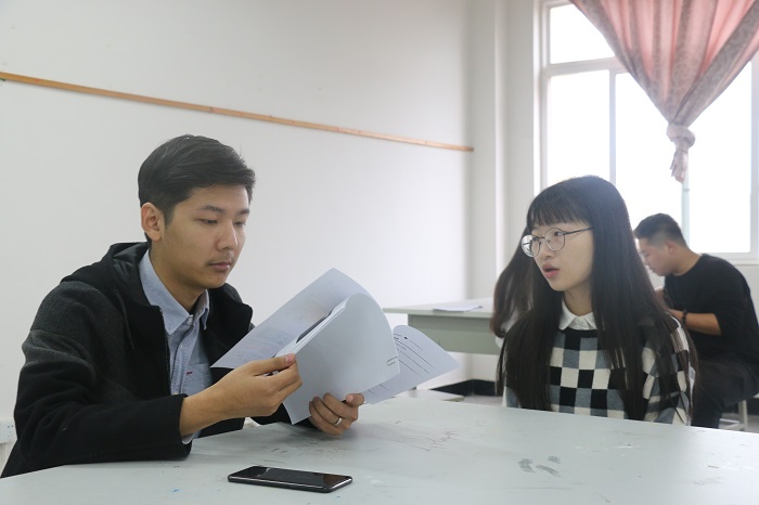 【美术】贯彻十九大精神——美术学院成功举行视觉传达专业专场招聘会