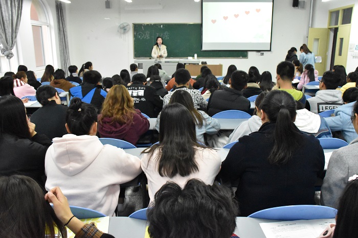 【文博】文博学院举行“心怀感恩,砥砺前行”活动