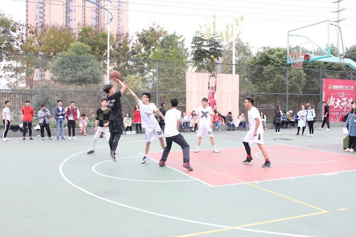 【经济】经济学院成功举办2017级班级男子3V3篮球赛