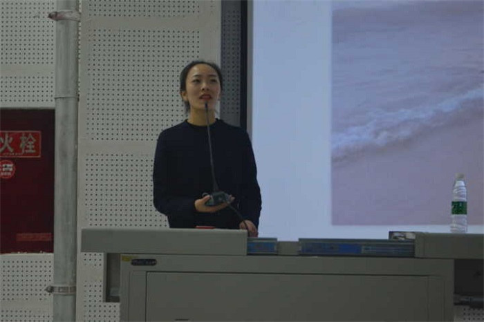 【外国语】吕梁燕学姐为我院学子进行工作经验分享