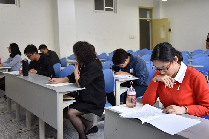 【旅航】旅游与航空学院举行本科毕业生毕业答辩