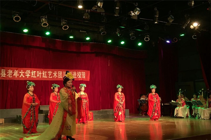 【演艺】川剧艺术进校园——红叶红艺术团走近演艺学院专场演出暨演艺学院第一届川剧社团成立仪式