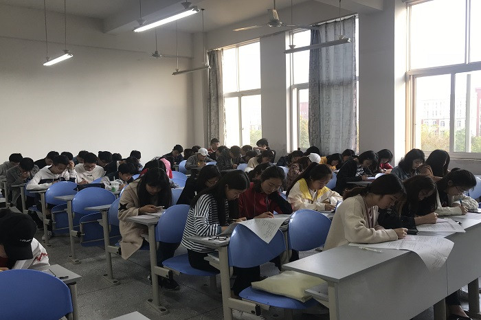 【管理】管理学院党章知识竞赛圆满举行