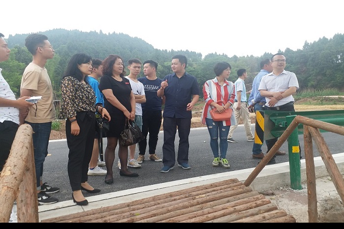 【旅航】我院领导及师生代表赴金堂县土桥镇进行校地合作考察