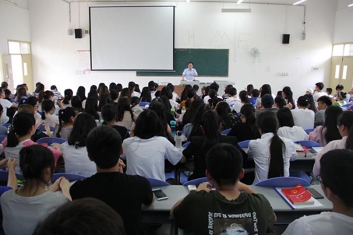 【政法】政治与法律学院成功举办“家事审判机制改革”知识讲座