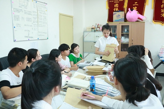 【信息】信息技术学院召开毕业生派遣筹备会