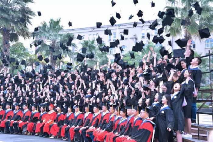 挥手别校园,扬头向前方---成都文理学院2018届毕业专题报道