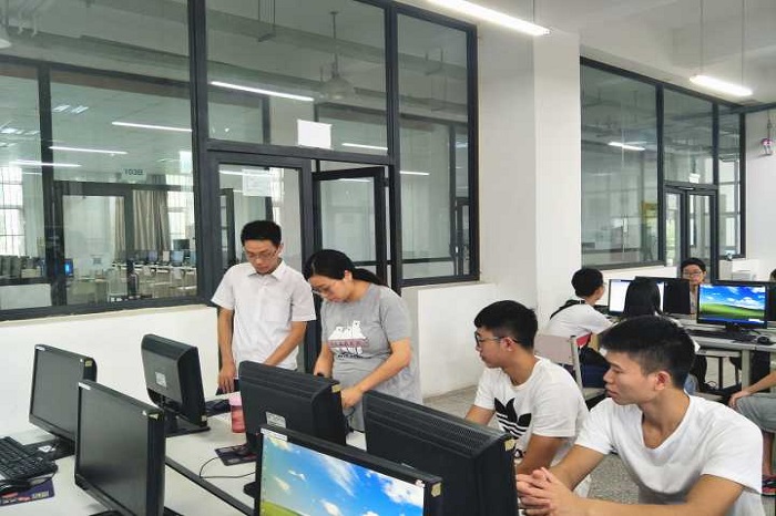 【心理中心】大学生心理健康辅导中心成功开展新手心理测试量表和志愿者培训