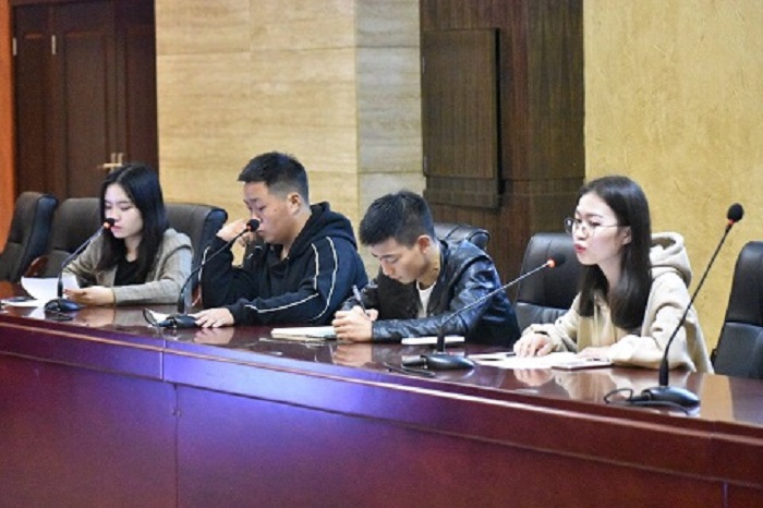 【美术】美术学院分团委顺利举行宣传培训大会