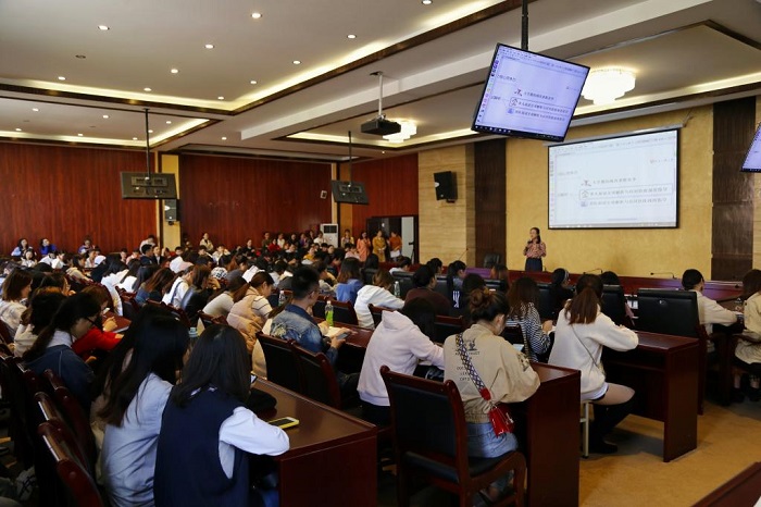 我校举办大学生求职面试技巧提升讲座