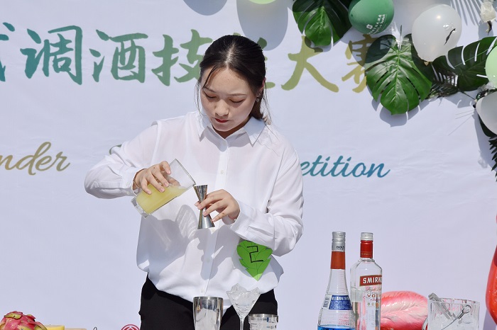 【旅航】旅游与航空学院成功举办第四届英式调酒大赛