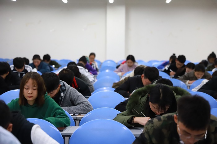 【国护】成都文理学院国旗护卫队顺利举行18级入队笔试测试