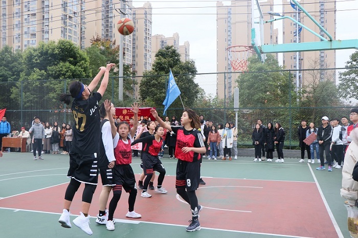 【信息】信息技术学院女子篮球赛取得佳绩