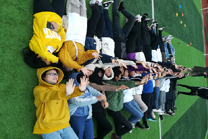【政法】政治与法律学院开展2018级学生素质拓展活动