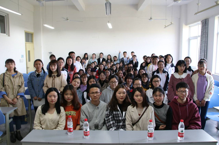 【文学院】文学院举行读书月分享会