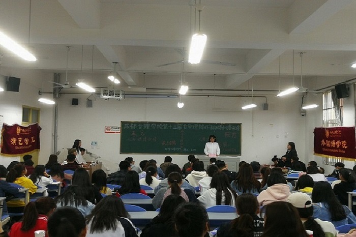 【外国语】外国语学院与演艺学院开展第十三届“文争理辨杯”校级辩论赛初赛