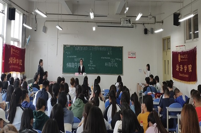 【外国语】外国语学院开展第十三届“文争理辩杯”校级辩论赛复赛