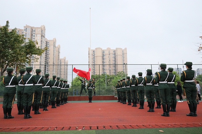 【信息】信息工程学院举行升旗仪式
