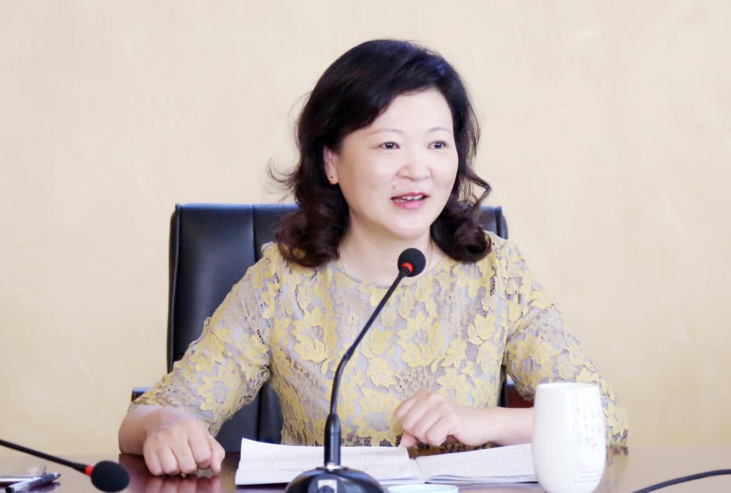 我校召开辅导员工作会