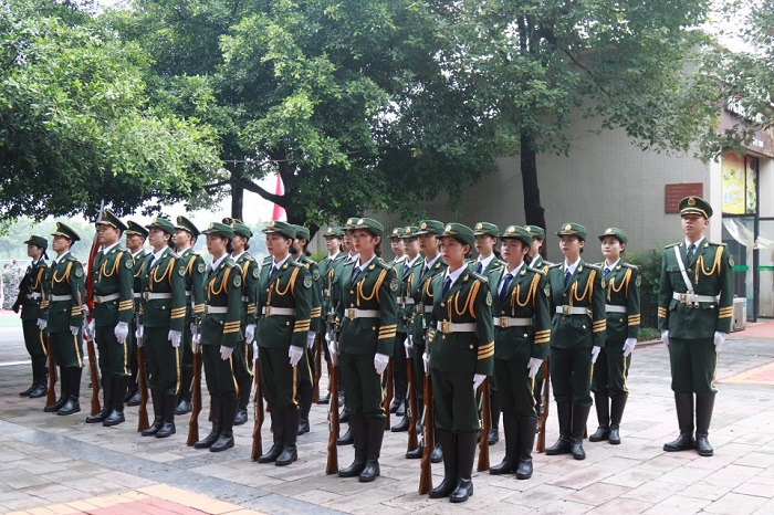 【国护】成都文理学院国旗护卫队完成19级新生军训开训典礼升旗仪式