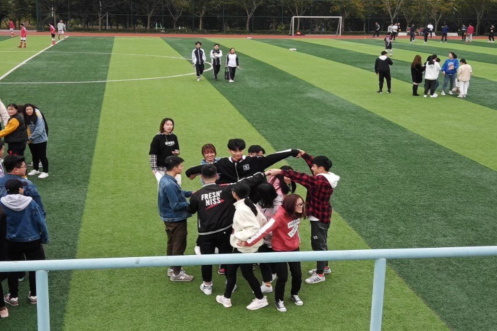 大学生心理健康辅导中心学生机构开展素质拓展活动