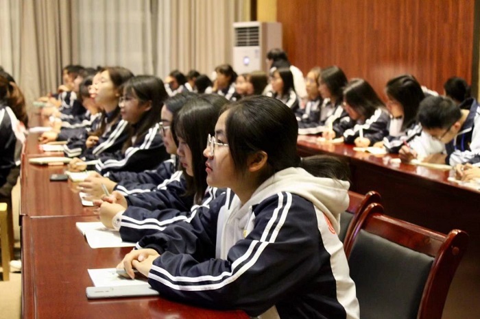 【外国语】外国语学院分团委学生会举行第七届“向日葵成长计划”