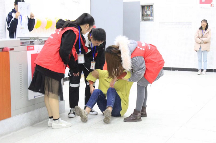 【外国语】外国语学院分团委学生会召开期末总结大会