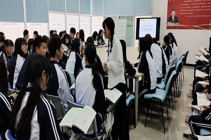 【会计】会计学院党总支开展2020级青年学生理论学习小组“党的基本知识学习讨论”活动