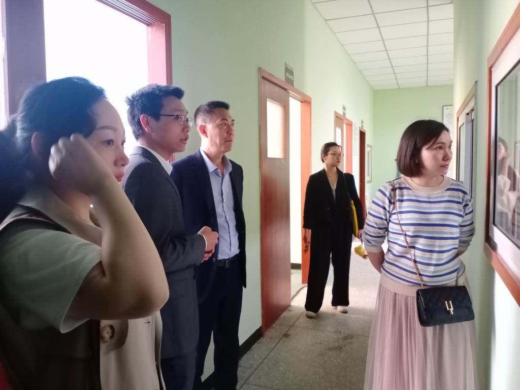 【心理】学生工作部大学生心理健康辅导中心与金堂县第四人民医院开展友好交流活动