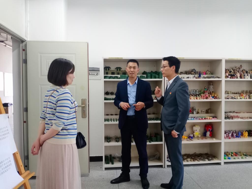 学生工作部大学生心理健康辅导中心与金堂县第四人民医院开展友好交流活动