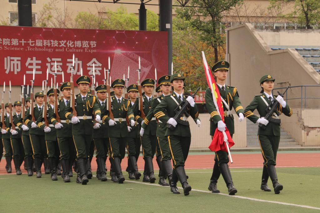 【国护】国旗护卫队完成成都文理学院第十二周例行升旗仪式