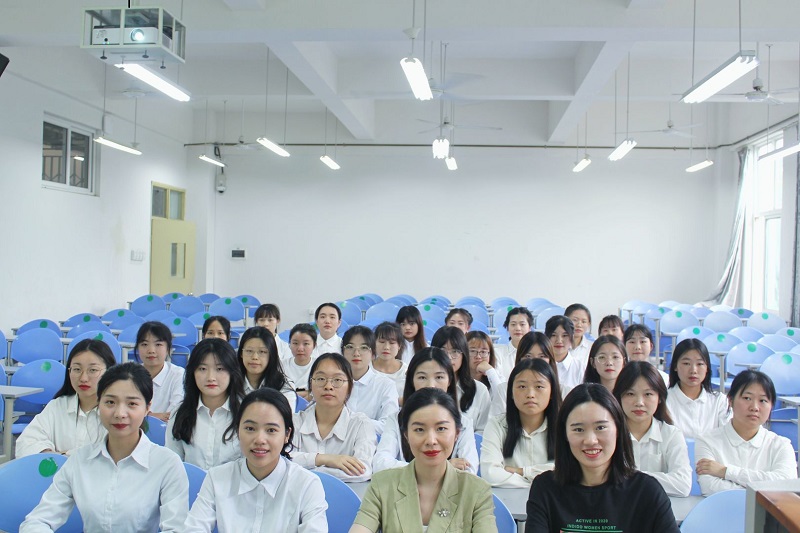 【外国语】外国语学院媒体中心期末总结大会暨换届答辩顺利举行