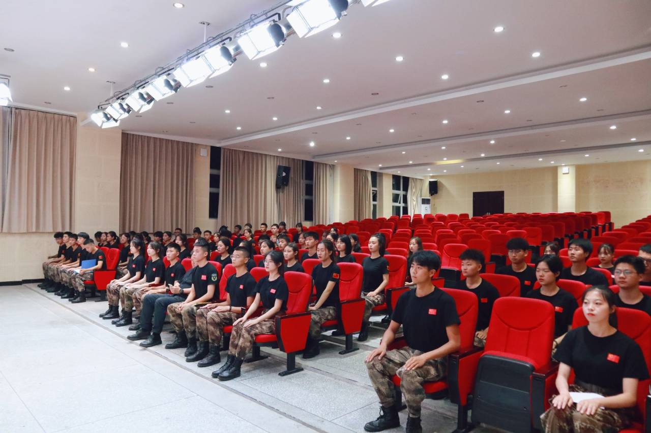 【国护】国旗护卫队成功召开2020-2021学年度工作总结大会