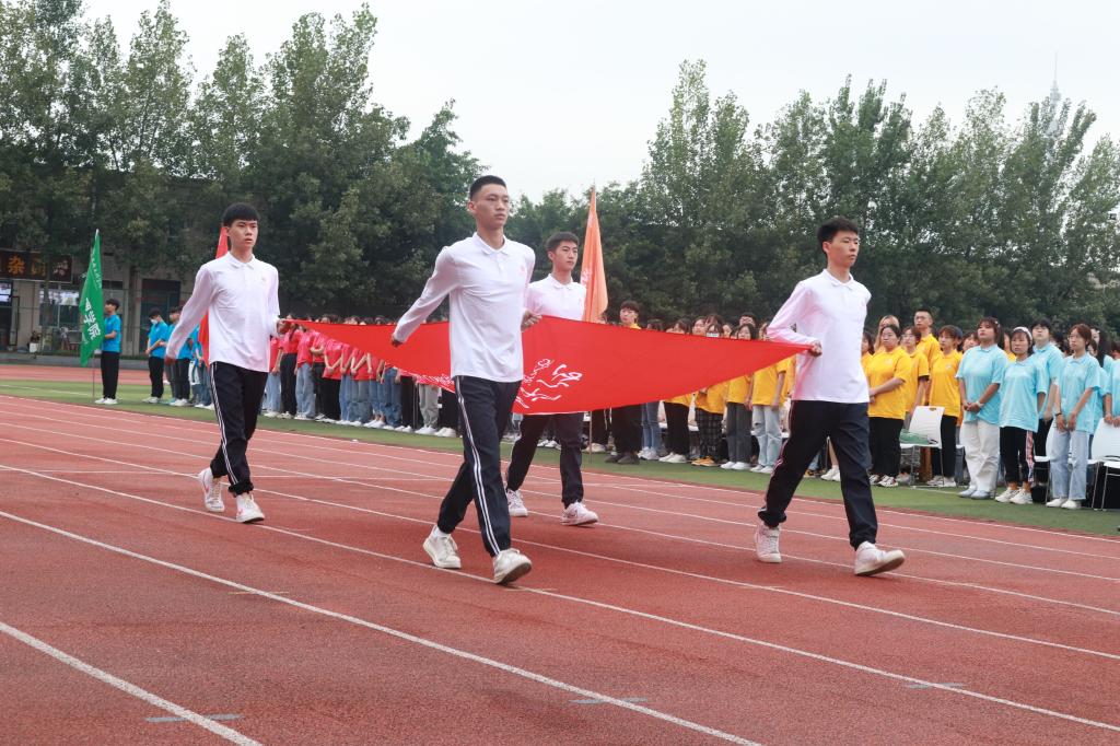 【国护】国旗护卫队完成成都文理学院2021级新生开学典礼升旗仪式