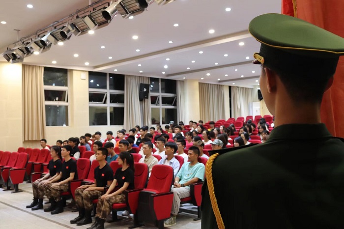 【国护】国旗护卫队顺利召开2021级预备队员见面会