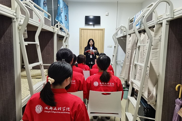 【会计】会计学院党总支开展青年理论学习小组理论宣讲进寝室活动