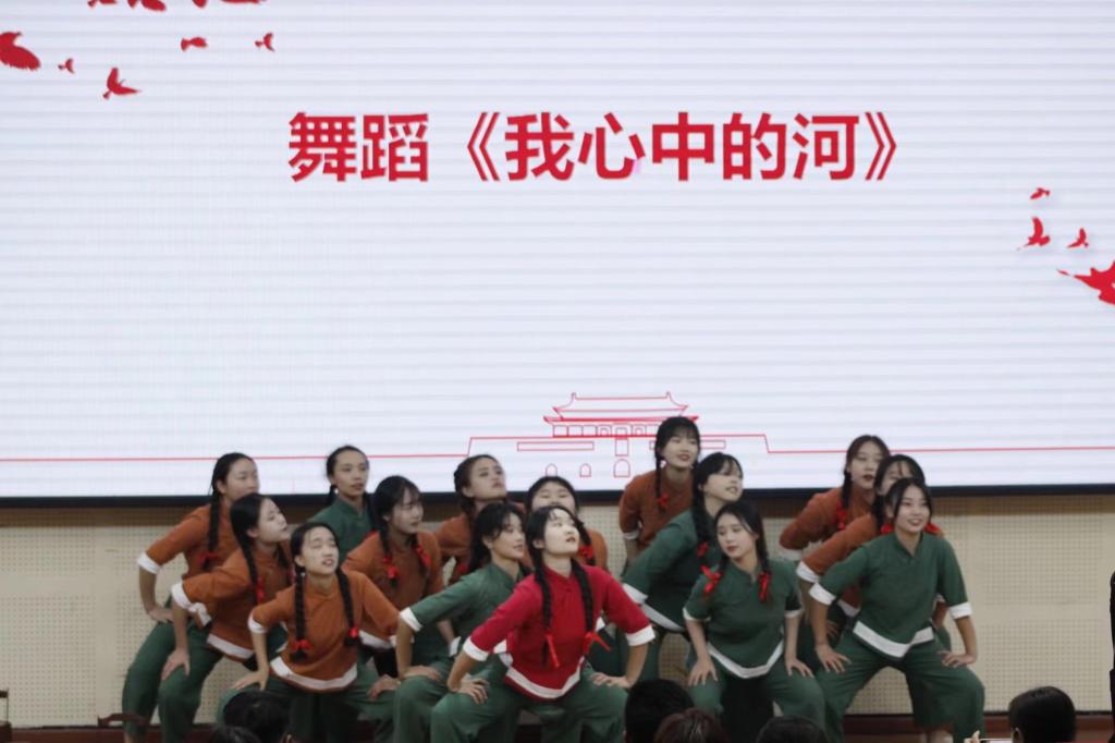 【教育】教育学院开展“青春向党,奋斗强国”团组织生活观摩会